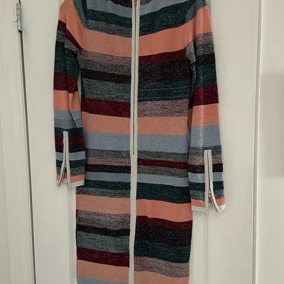 Parker dress with silver weaving, perfect for any occasion - Picture 1 of 2